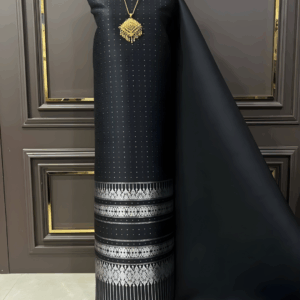 ผ้าไหมยกดอกลำพูน ลายบัวสวรรค์ เกาะเชิงดิ้นเงิน พื้นสีดำ พร้อมชุดครบ